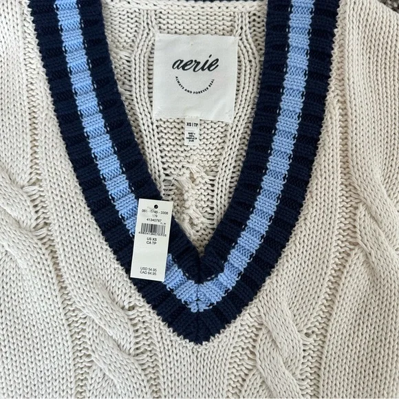 NWT Cream Cable Knit V-Neck Sweater with Blue Stripe Trim - Picture 5 of 10